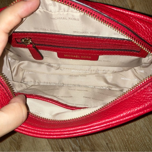 Michael Kors Crossbody Bag Leather  Red with Gold Chain - Picture 4 of 9